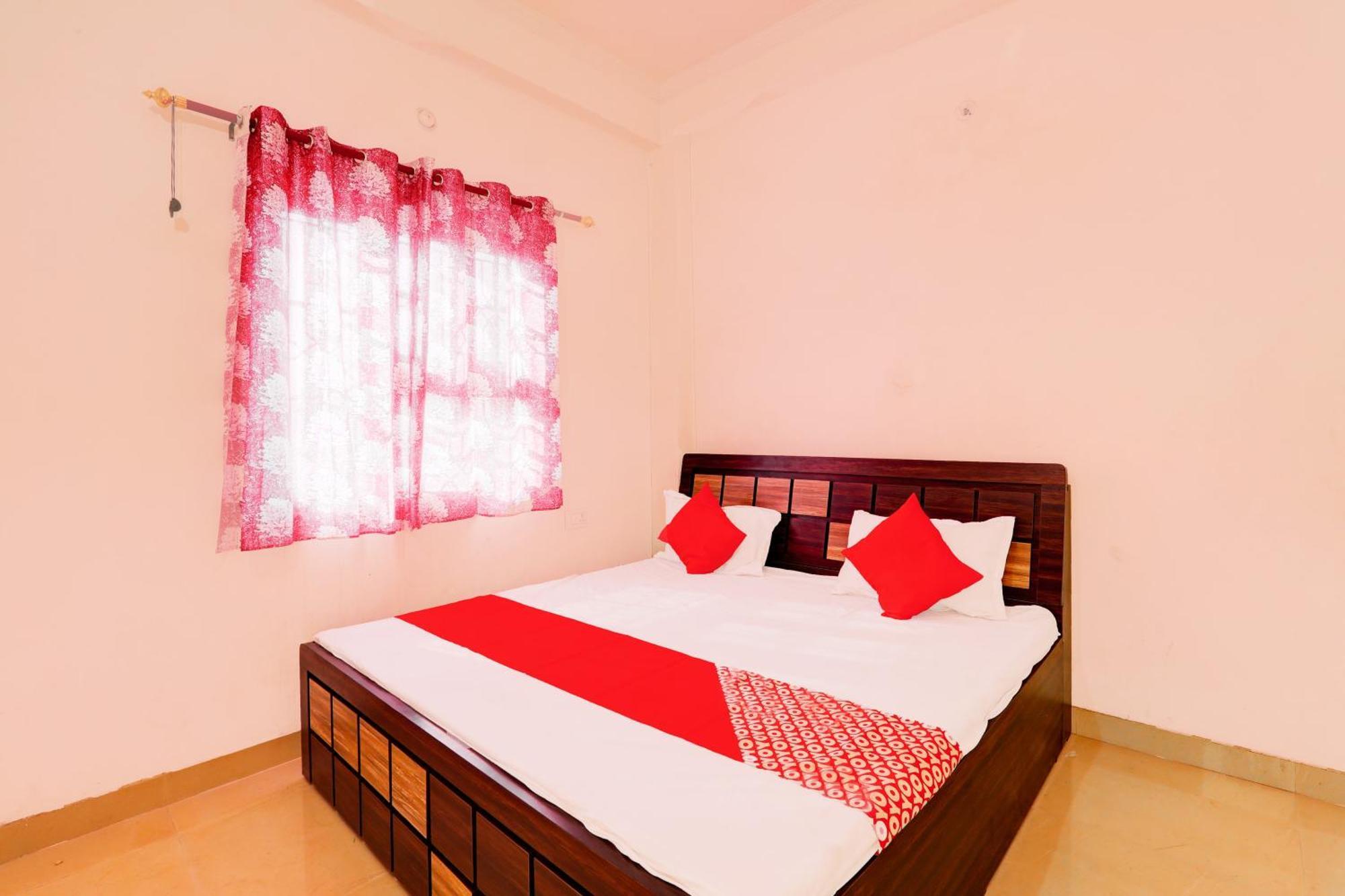 Oyo Flagship Shine Hotel Chinhat Exterior photo